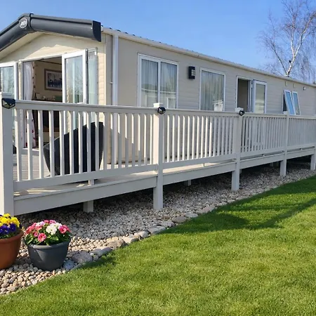 캠프장 Haven Lakeland 2 Bedroom Lakeside Caravan *