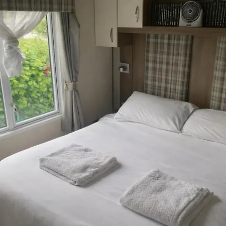 Haven Lakeland 2 Bedroom Lakeside Caravan 캠프장